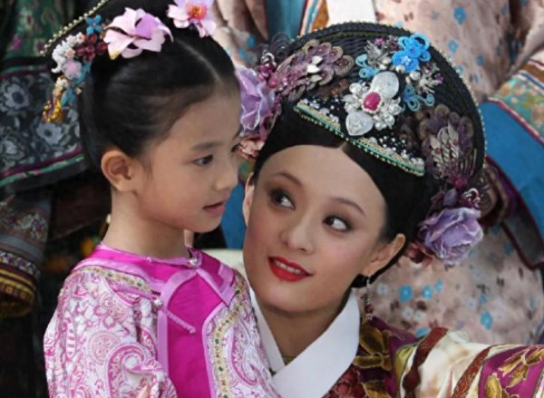 安福相册 《甄嬛传》里的小孩齐长大了，胧月反差感最大，小玉娆资源最佳