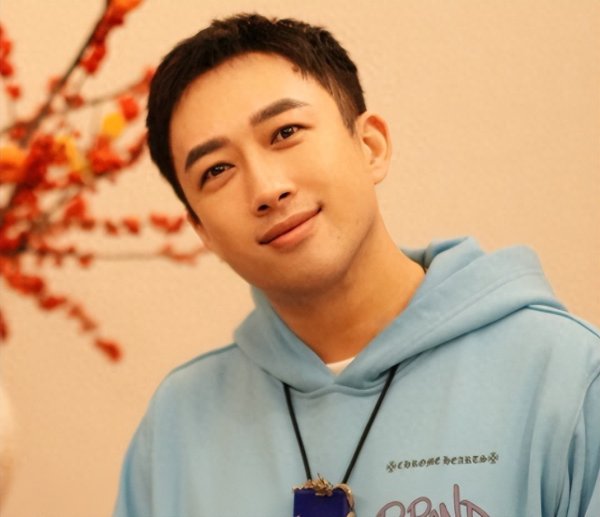 莆田安福相册 于正新短剧《吉天照》开播，新签约两位演员，又撞脸内娱明星