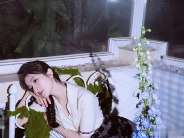 莆田安福相册 李兰迪学院风，网友：复旧与芳华的无缺交融！