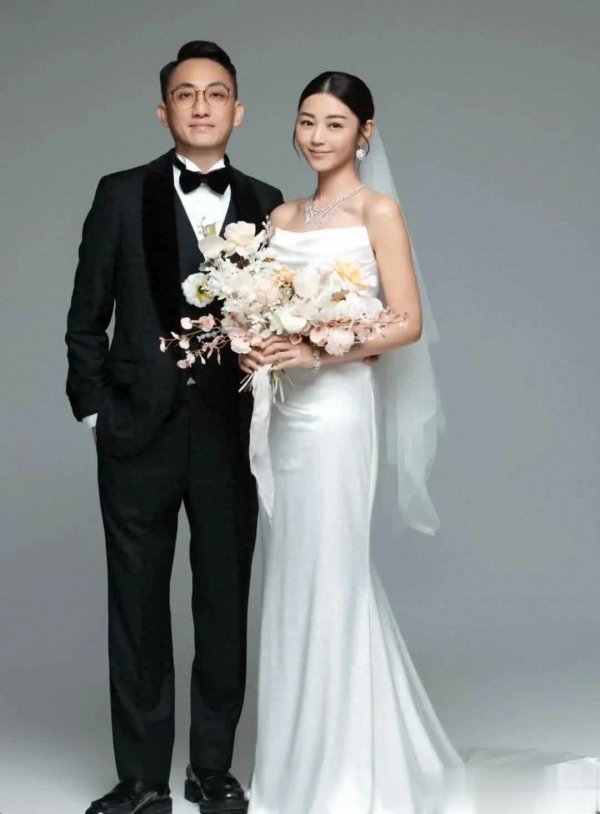 莆田安福家园 香港女演员昨日大婚，多位名东说念主到场