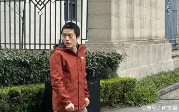 莆田安福家园 饺子成王人被偶遇，穿冲锋衣窘况面孔令东谈主敬爱，职责狂东谈主的朴素日常