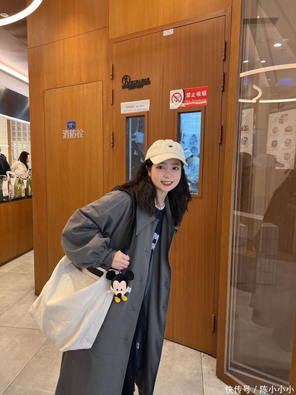 安福相册 又又被路东说念主追着问风衣那边买的｜小个子OOTD