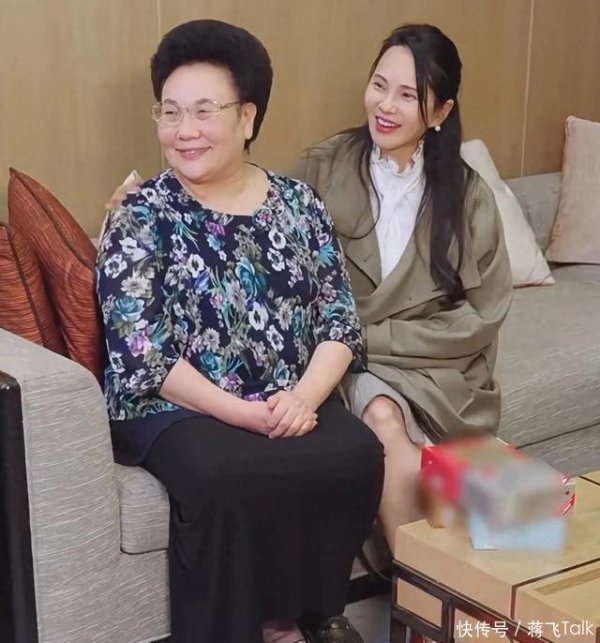 莆田安福相册 秦昊妈带儿媳进东北澡堂，伊能静和婆婆泡澡吃大餐，婆媳处成闺蜜