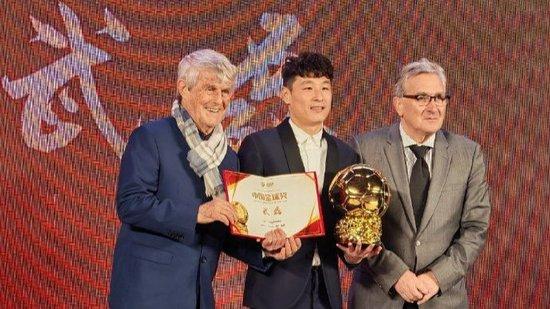 莆田安福相册 中国足球“奥斯卡受奖”：武磊第五次收货金球奖