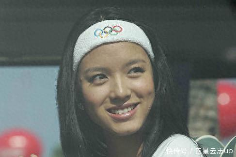 莆田安福相册 艳压奚梦瑶，拒嫁30亿朱门，孕珠六个月上春晚稳居c位，东说念主生赢家