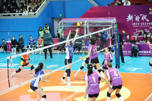 安福相册 李盈莹不测受伤，半决赛上海女排对阵天津女排或有编削