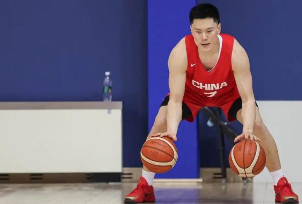 莆田安福相册 李弘权恢复落第男篮15东说念主！多位大V质疑郭士强抉择：毁掉重大上风