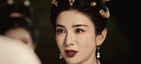 莆田安福家园 从李玉湖到机诈母亲，47岁黄奕与36岁景甜《繁花》扮装对比