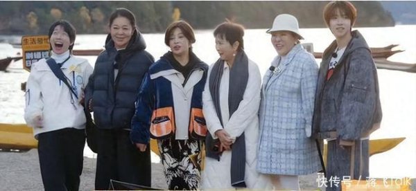 安福相册 老战友回忆女兵技能的刘晓庆：特会来事 吞并齐心爱 像个“大姐大”