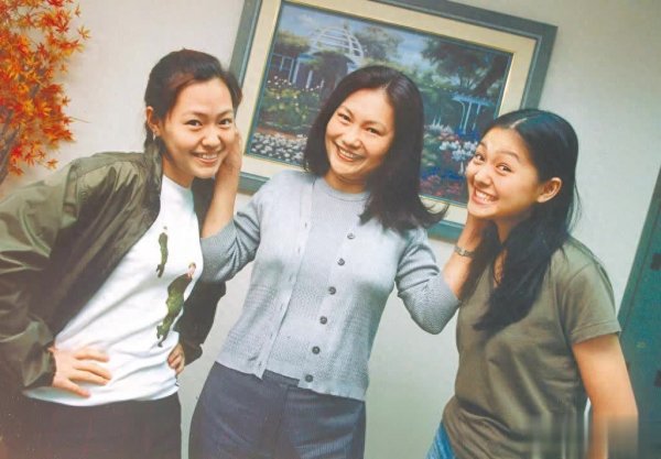 莆田安福家园 S妈凌晨发文称“撑不下去”，网友盼小S安危怕其想不开