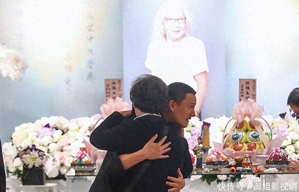 安福相册 演员张翰母亲举行告别庆典！病逝一个月，众星悲哀，张震灵堂悲泣