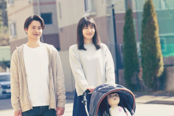 安福相册 《东谈主偶之家》曝剧照 长泽雅好意思与东谈主偶的诡异生涯照