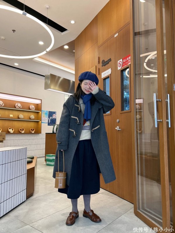 安福相册 hi 是你在找的羊角扣大衣吗｜小个子OOTD