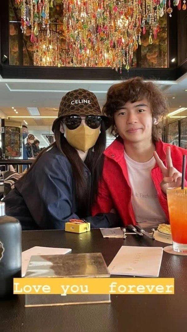 莆田安福相册 张柏芝曝大小女儿各异：前俩介意发型露出，小女儿愿用钱哄妈