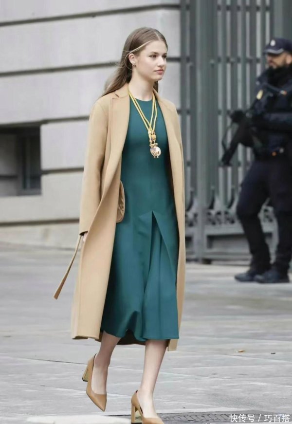 安福相册 西班牙公主莱昂诺尔太好意思了！公事穿搭、日常私服齐很养眼，超个性