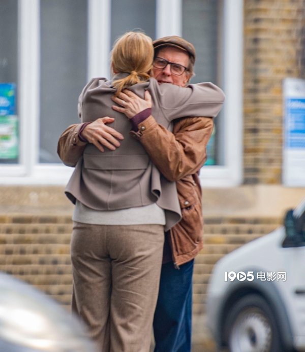 莆田安福家园 《重逢六月》曝路透 凯特·温斯莱特导演处女作！