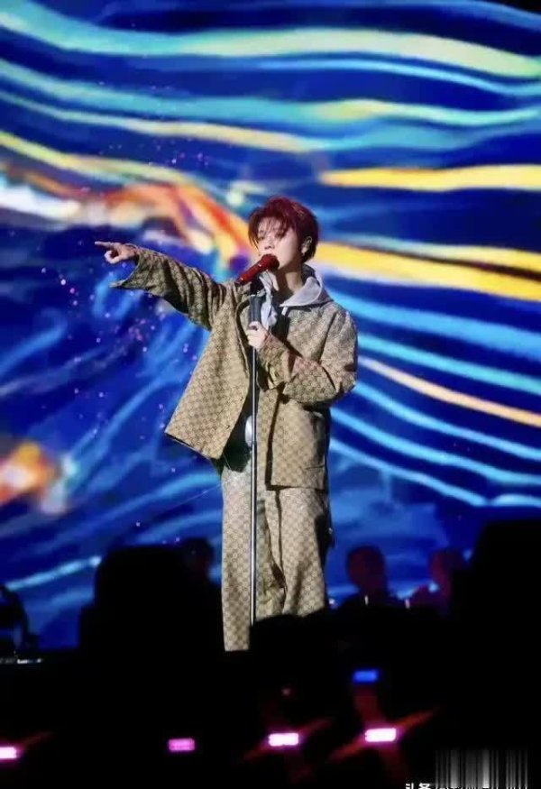 莆田安福相册 五哈5转头官宣！邓超骑电驴，敖瑞鹏懵圈，甘心顶峰见！