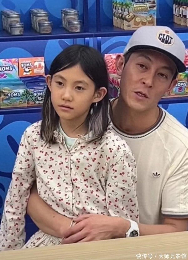 莆田安福家园 44岁陈冠希带儿子一都出席看成，男神也老了呀，不外儿子挺好意思瞻念的