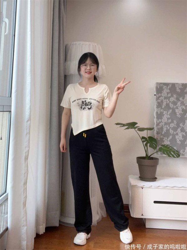 安福相册 158｜咱小个子穿甜辣短T真实显高！