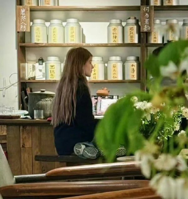 莆田安福相册 偶遇赵露念念成都谈责任，气色佳景象满尽显勤勉与魔力