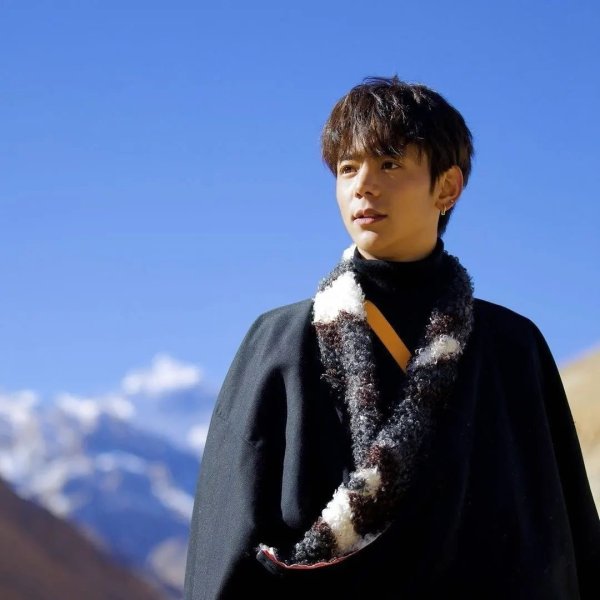 安福相册 勇闯演员赛说念，丁真谈5年变化：我的心也曾理塘丁真