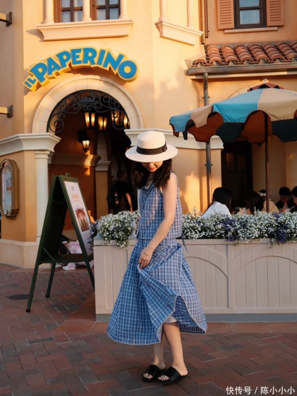 安福相册 迪斯尼穿搭｜啊啊啊蓝色格子果真很出片