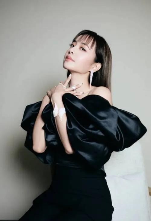 莆田安福相册 蔡依林新专辑5月炸裂登场！无演唱会仍引期待！