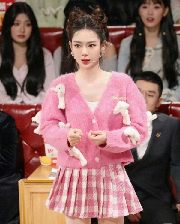 莆田安福相册 别东说念主家的孩子！Lucky接受戚薇基因，李承铉教得超懂事