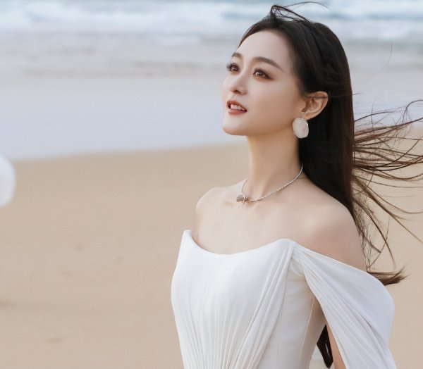 莆田安福相册 乘风2025三公淘汰2位热点姐姐，不雅众看出谁被力捧！