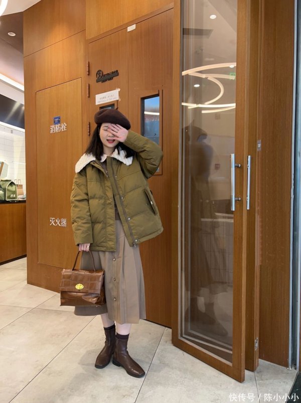 安福相册 维捏女孩｜穿一次被问一次的小个子羽绒服