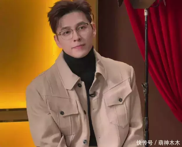 安福相册 洪尧驳斥区挨骂！约女演员被痛批没领域感，本东谈主破防删评好尴尬