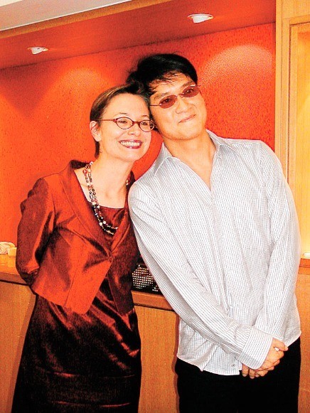 莆田安福相册 周华健父子同框似昆仲！34岁混血女儿曾封“天王杀手”