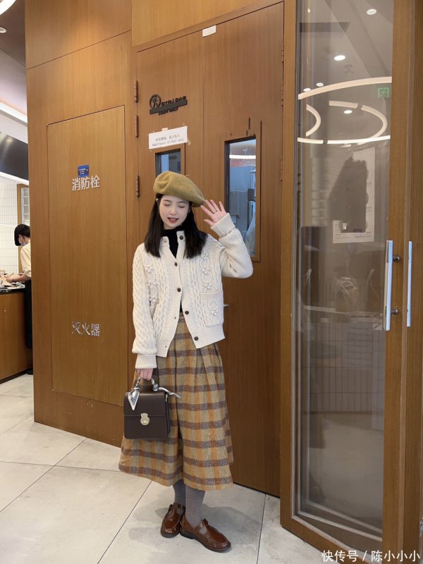 安福相册 绝了 被路东谈主追着问的因循开衫｜小个子OOTD