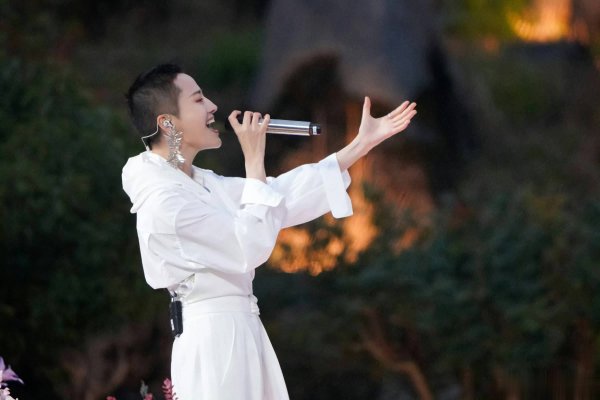 莆田安福相册 蒋一侨《乘风2025》洞开多面魔力 松懈自我领有无穷可能