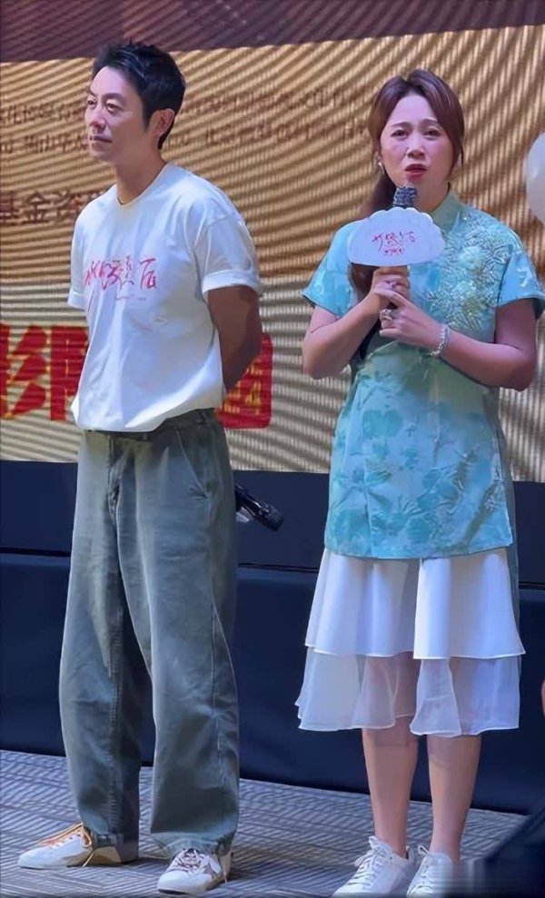 莆田安福家园 马丽成齐路演泪洒现场，坦言没配景后台曾思废弃