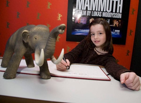 莆田安福相册 年仅24岁！《诺亚方舟》童星苏菲·内薇德曝尸野外