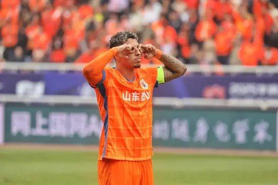 莆田安福家园 泰山队中超首胜不乏亮点 克雷桑依旧是惟一真核