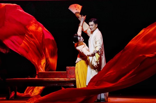 莆田安福相册 话剧《风雪夜归东谈主》：无雪胜有雪，王人是夜归东谈主