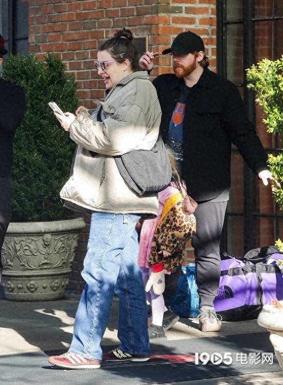 莆田安福相册 “罗恩”鲁伯特·格林特秘得二胎 小男儿叫Goldie