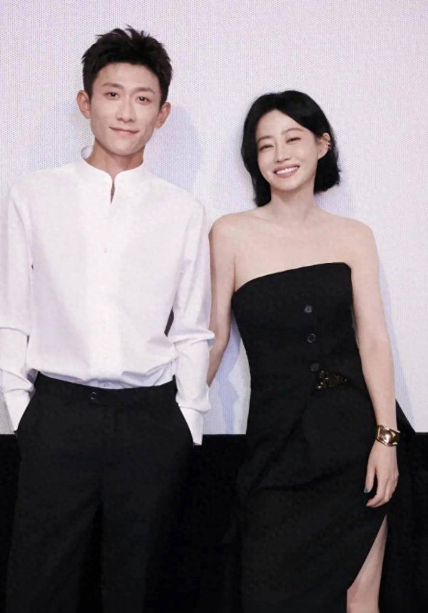 莆田安福相册 张一山晒与大9岁谭卓合影，同框CP感全齐超和谐