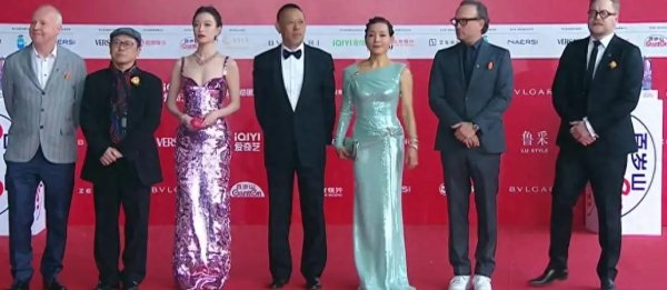安福相册 北影节女星千姿百态，姜文敬礼、陈佩斯跪地让我动容