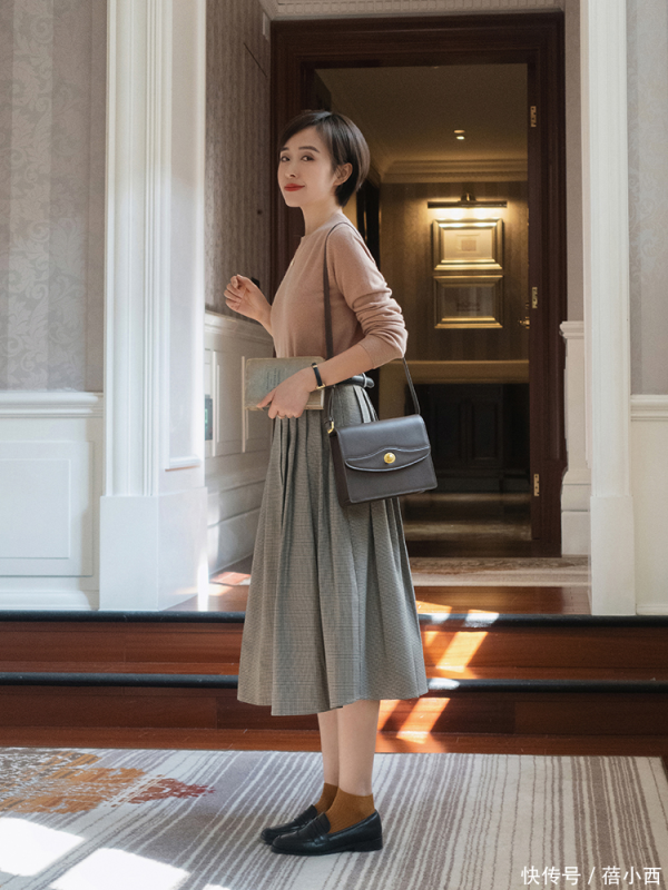 莆田安福相册 入春后最火的“鞋”不再是小白鞋，而是“乐福鞋”，高等又有气质