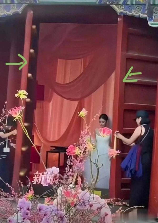 莆田安福相册 汪小菲婚典现场落泪连说我快活，大合影曝光儿女缺席