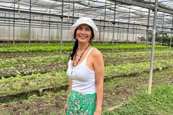 安福相册 61岁韦唯逃出心绪桎梏，假寓泰国苦尽甘来安享晚年