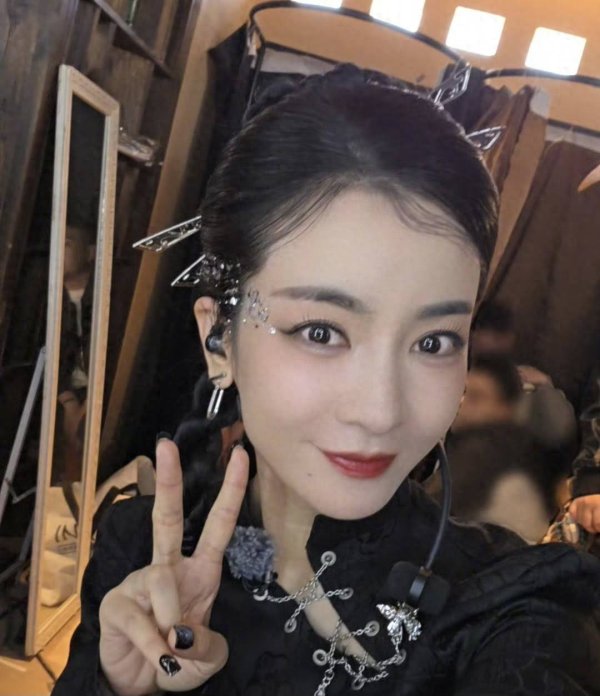 安福相册 浪姐6：李晟央求5次，王珞丹婉拒5次，如今两东谈主瓜分秋色