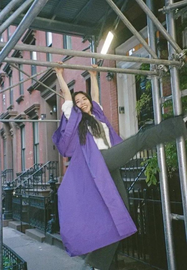 莆田安福相册 陈冲晒小男儿毕业照，开朗可儿笑脸酷似姆妈