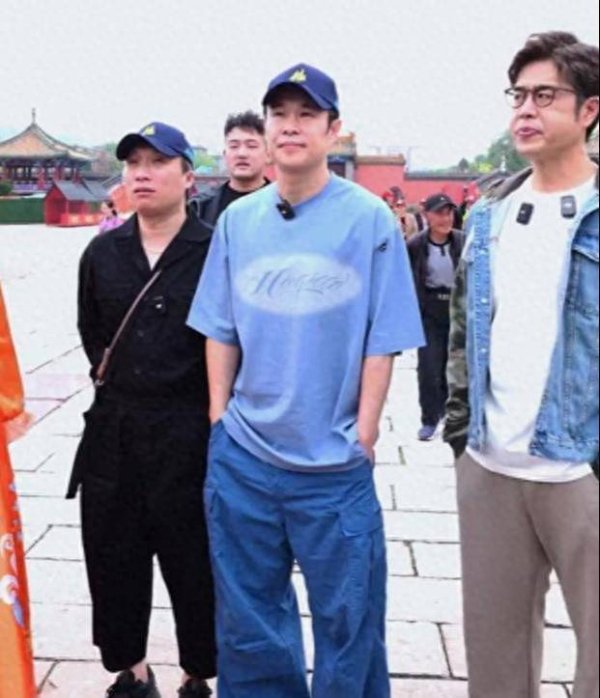 莆田安福相册 44岁小沈阳现身死宫无东谈主识，带仨保镖清谈引顺心