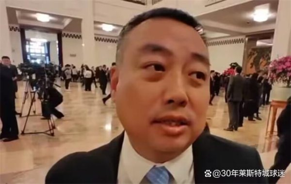 莆田安福相册 一群好意思女接待刘国梁！王励勤目光亮了，揭晓是否因樊振东和他闹掰