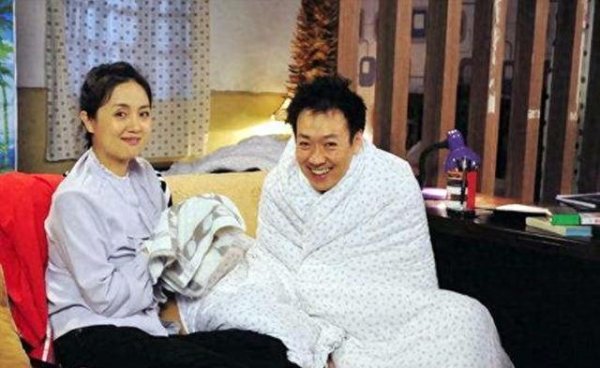 莆田安福家园 为一袋洗衣粉嫁辛柏青，相爱32年，朱媛媛专一半个文娱圈汗颜