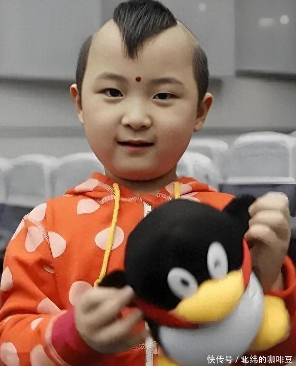 莆田安福相册 6岁登春晚上演福娃，却被父母当“钱树子”，邓鸣贺悲催包袱在谁